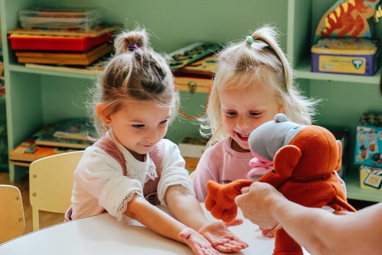 Хотите узнать, как мы живем в нашей Маленькой Англии? Рассказываем!