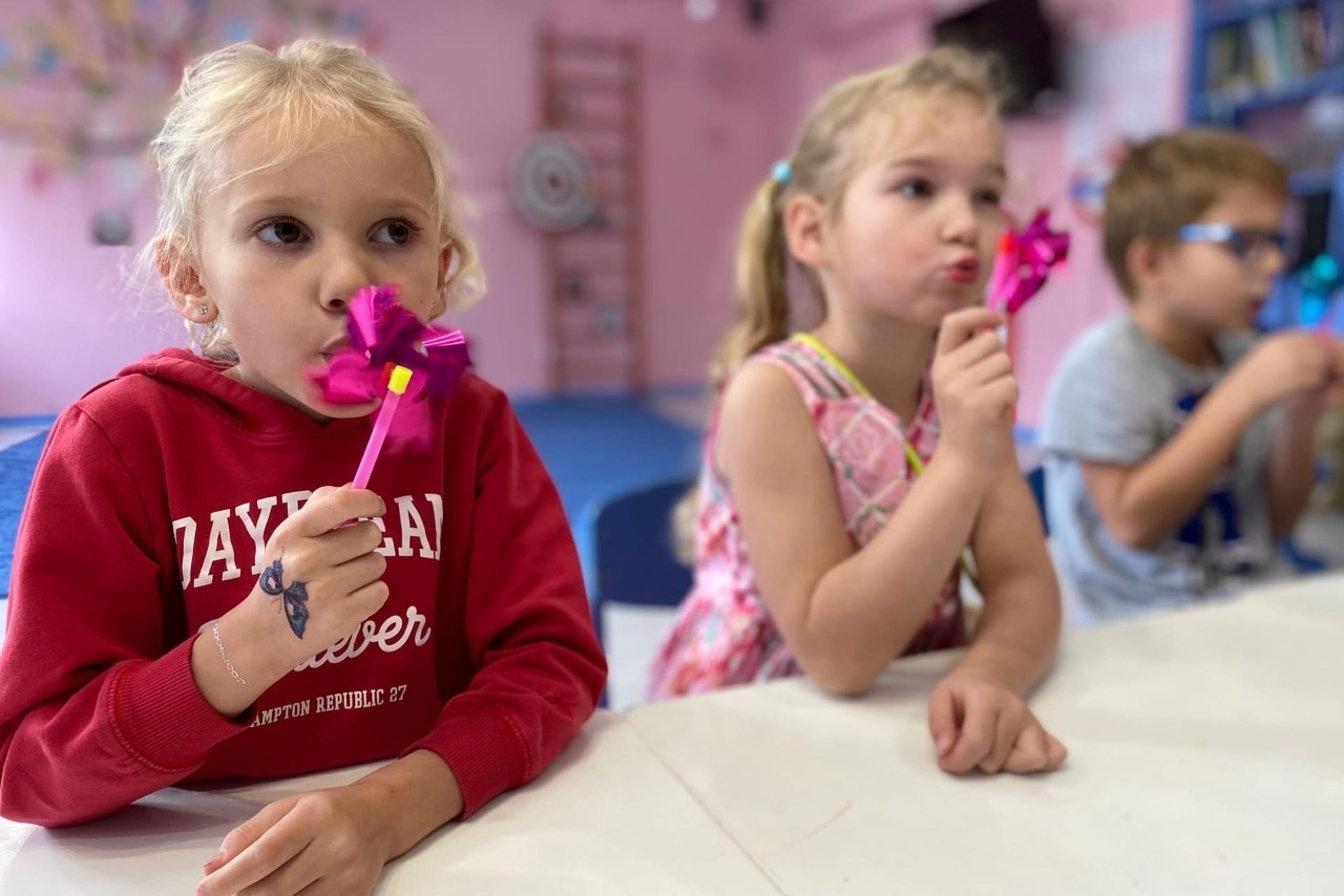 Хотите узнать, как мы живем в нашей Маленькой Англии? Рассказываем!